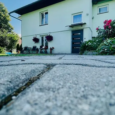 Privatunterkunft Kama *